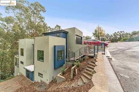 170 Sheridan Rd Oakland, CA 94618