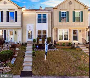 7227 Stover Ct Alexandria, VA 22306