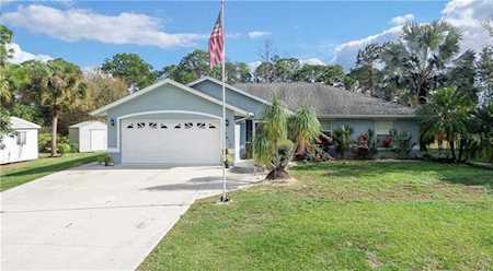 7439 Rockwell Avenue North Port, FL 34291