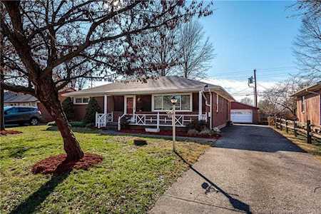413 Mockingbird Dr Jeffersonville, IN 47130