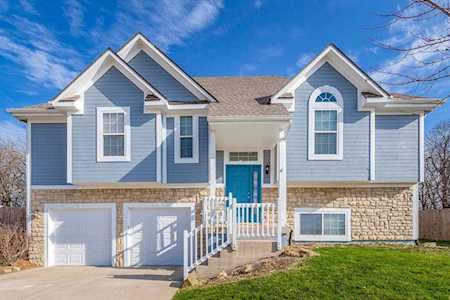 3205 Steel Wheel Dr Harrisonville, MO 64701