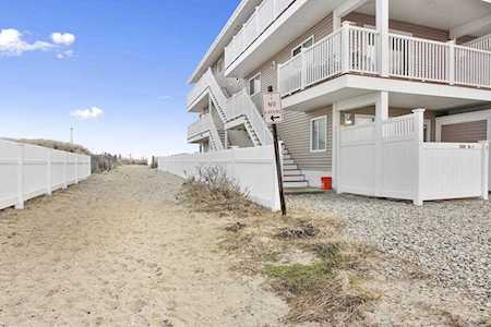 528 North End Boulevard #1N Salisbury, MA 01952