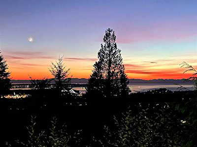 4390 Prospect Road North Vancouver, BC V7N 3L7