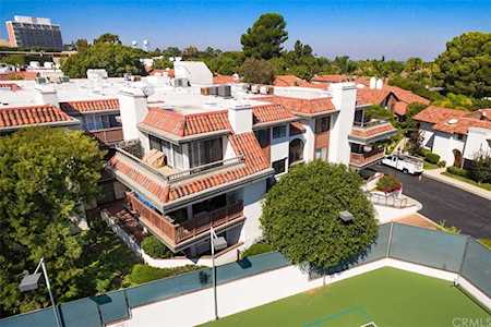 6300 Riviera Circle Long Beach, CA 90815