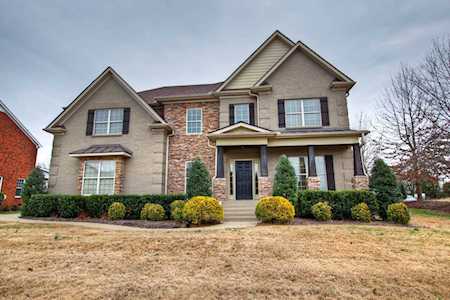 2704 Blooming Oak Pl Murfreesboro, TN 37130