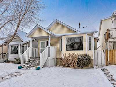 61 Erin Green Way SE Calgary, AB t2b 3c3