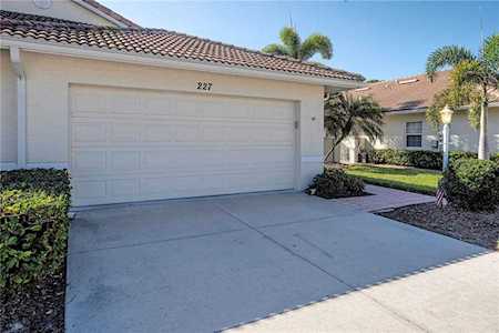 227 Auburn Woods Circle Venice, FL 34292