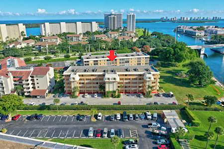 308 Golfview Road #105 North Palm Beach, FL 33408