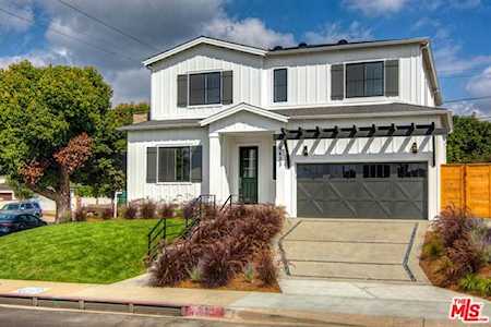 6433 W 82nd Street Los Angeles, CA 90045