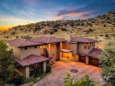 3092 E Birdsong Drive Boise, ID 83712