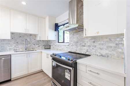 13620 67 Avenue #225 Surrey, BC V3W 6X5