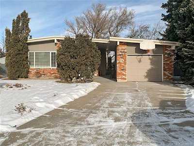 93 N Honeysuckle Rd Lethbridge, AB T1H 4J8