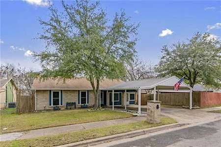 6911 Moonmont Dr Austin, TX 78745