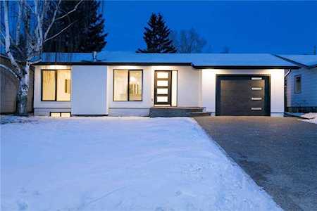 10416 Maplecreek Drive SE Calgary, AB t2j 1v1