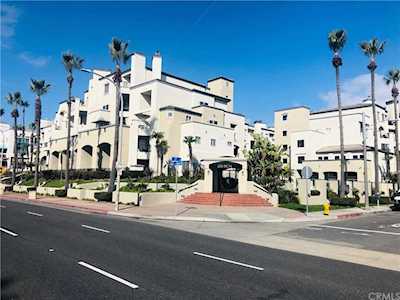 200 Pacific Coast Hwy Huntington Beach, CA 92648