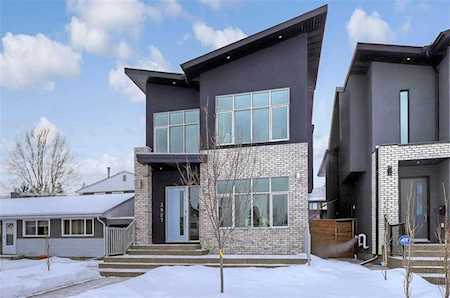 3927 16 Street SW Calgary, AB T2T 4H5