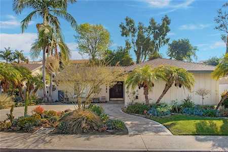 26072 Camino Adelanto Mission Viejo, CA 92691