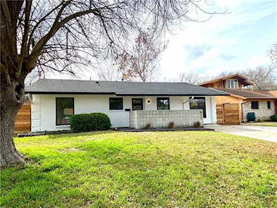 617 Long Bow Ln Austin, TX 78704