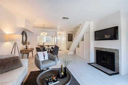 11127 Hesby Street #5 North Hollywood, CA 91601