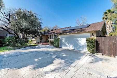 7943 Moorcroft Avenue Canoga Park, CA 91304