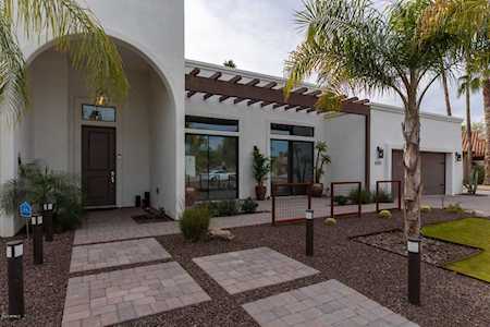 8119 E Del Laton Drive Scottsdale, AZ 85258