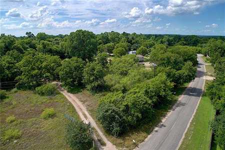 1400 Man O War Dr Del Valle, TX 78617
