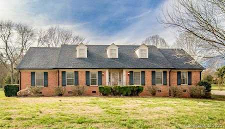 1301 E Colonial Dr Salisbury, NC 28144