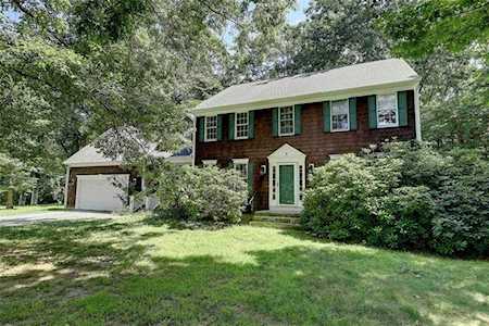 2 Cranberry CT Barrington, RI 02806