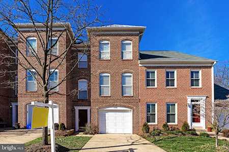 12081 Edgemere Circle Reston, VA 20190