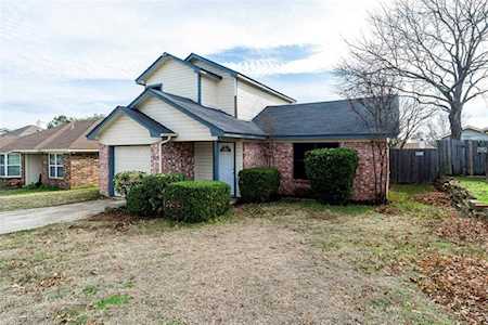 10101 Pack Saddle Trail Fort Worth, TX 76108