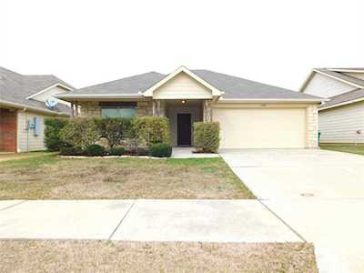 2908 Englefield Green Denton, TX 76207