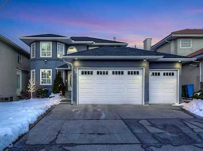 68 Edgevalley Place NW Calgary, AB T3A 4Z1
