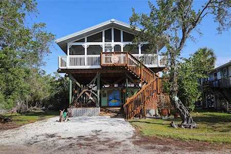 9006 Seagrape Ln Placida, FL 33946