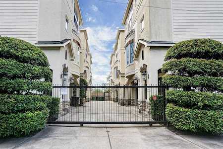 1717 Francis St Houston, TX 77004