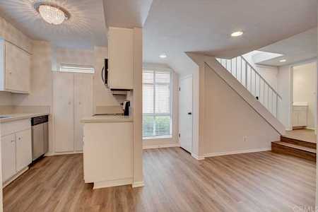 27476 Country Glen Road Agoura Hills, CA 91301