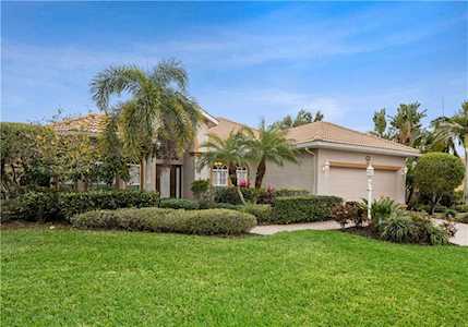 6832 Bay Hill Drive Lakewood Ranch, FL 34202