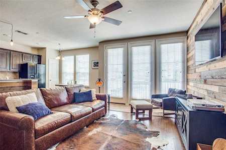1025 W 10th Street #2207 Fort Worth, TX 76102