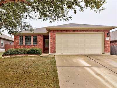 330 Pond View Pass Buda, TX 78610