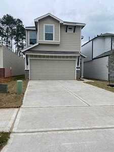144 Camelot Place Ct Conroe, TX 77304