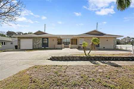 300 Leafwood Road Tarpon Springs, FL 34689