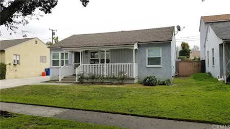 5618 Blackthorne Avenue Lakewood, CA 90712