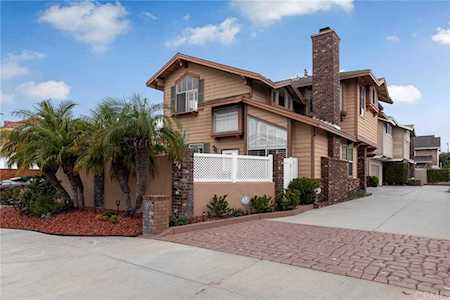 224 E 16th Street #B Costa Mesa, CA 92627