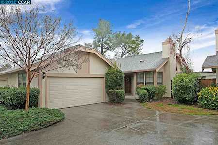 949 Bridgecrossing Way Concord, CA 94518