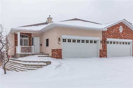 99 Christie Point(e) SW #93 Calgary, AB T3H 3K8