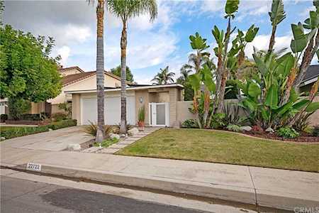 22722 La Vina Drive Mission Viejo, CA 92691
