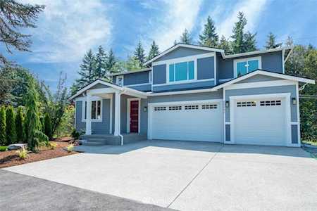 22507 52nd Ave W Mountlake Terrace, WA 98043