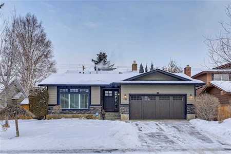 436 129 Avenue SE Calgary, AB T2J 4A9