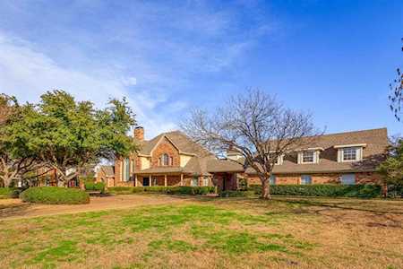 16 Meadowlake Drive Heath, TX 75032