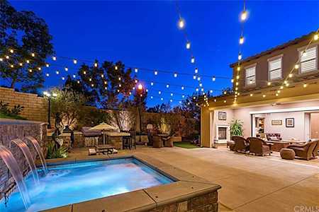 19 Starflower Lake Forest, CA 92630