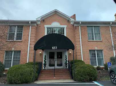 651 Breckenridge Ln #104 Louisville, KY 40207